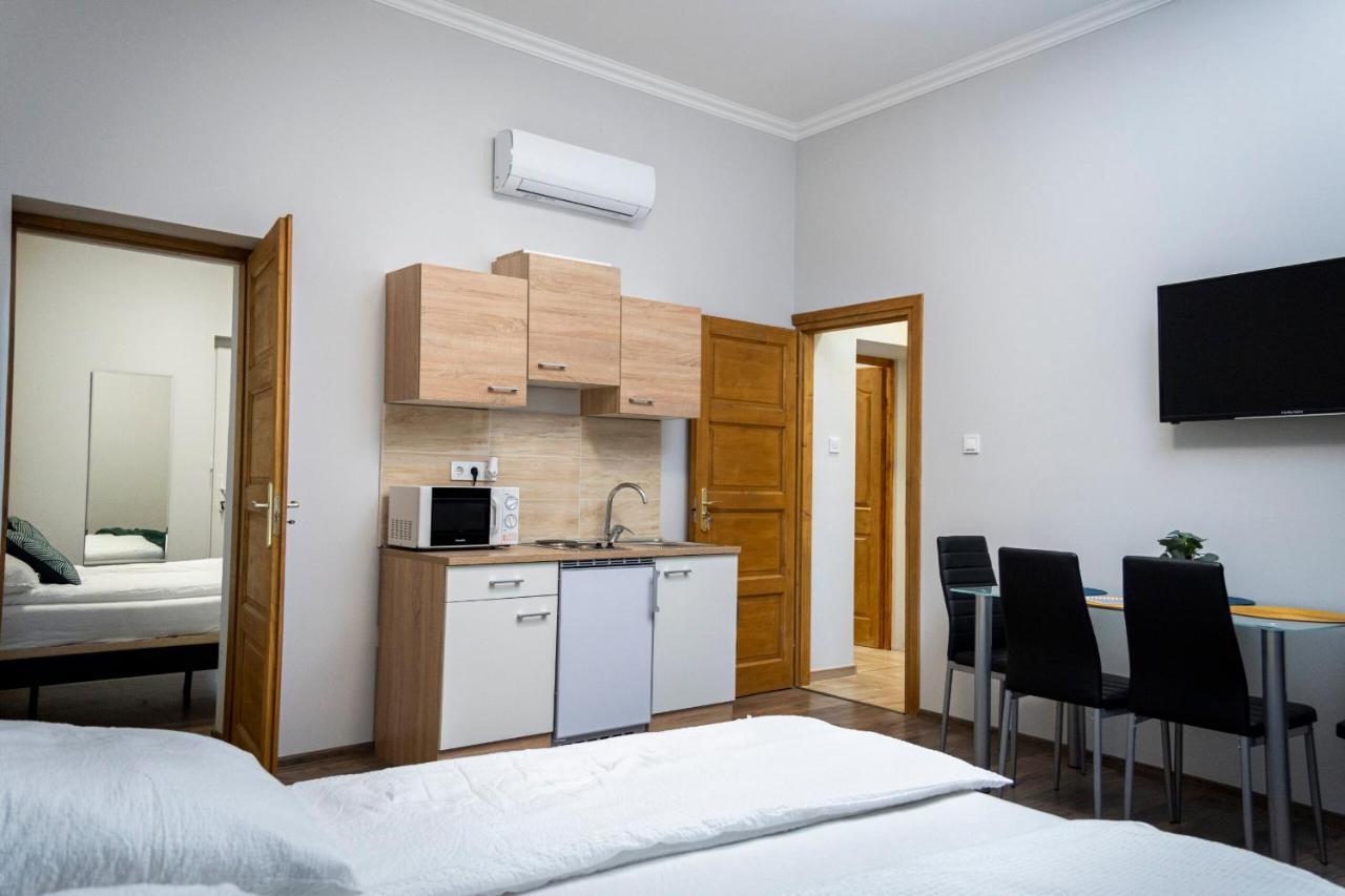 Kolibri Apartman - Makó Exterior foto