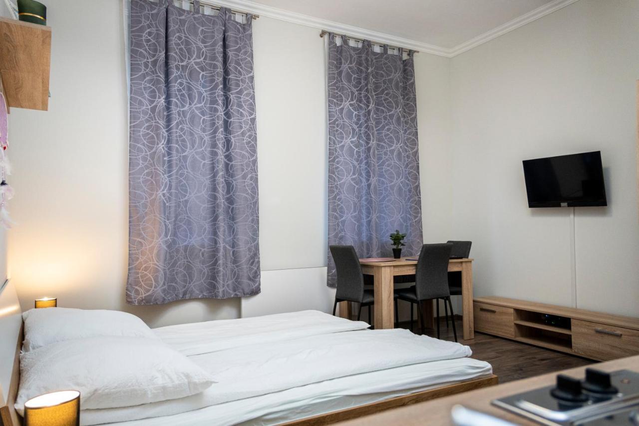 Kolibri Apartman - Makó Exterior foto