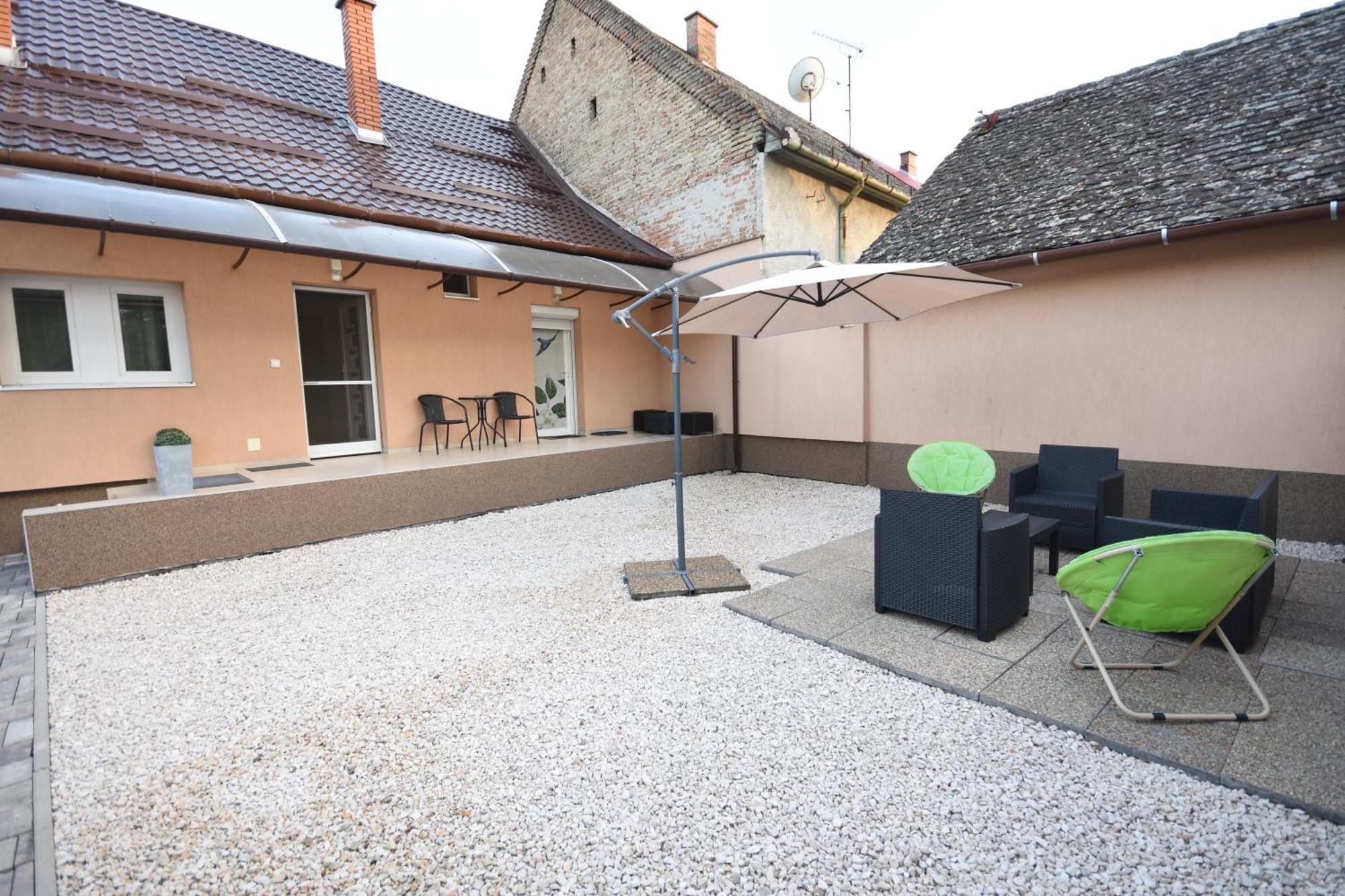 Kolibri Apartman - Makó Exterior foto
